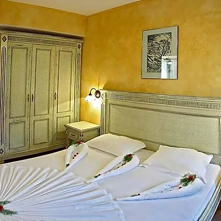 Duni Village Hotel 4*